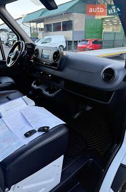 Грузовой фургон Mercedes-Benz Sprinter 2022 в 