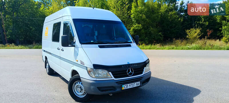 Грузовой фургон Mercedes-Benz Sprinter 2005 в 