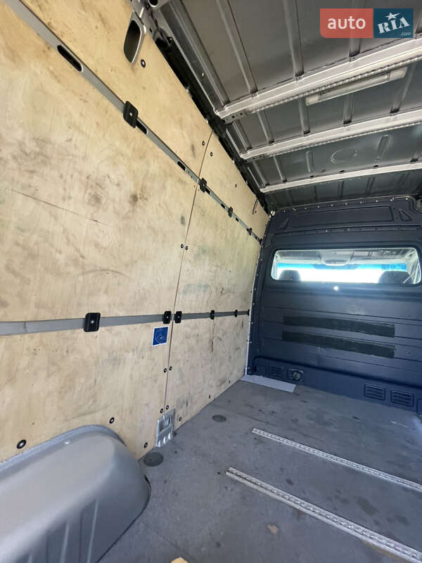 Грузовой фургон Mercedes-Benz Sprinter 2012 в Черновцах