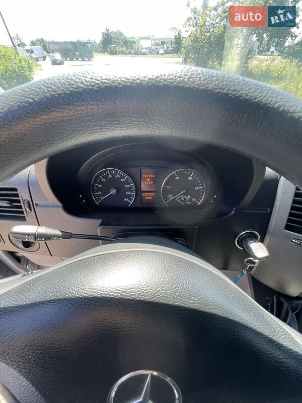 Грузовой фургон Mercedes-Benz Sprinter 2012 в Черновцах