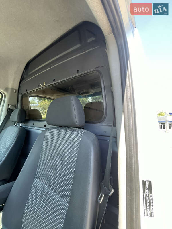 Грузовой фургон Mercedes-Benz Sprinter 2012 в Черновцах