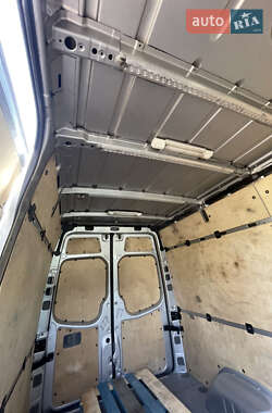 Грузовой фургон Mercedes-Benz Sprinter 2012 в 