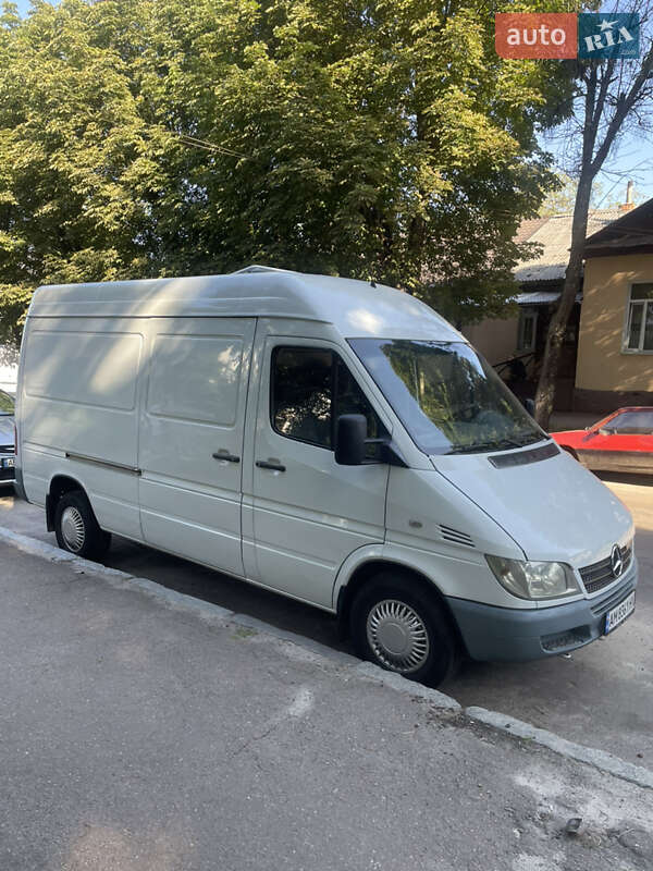 Грузовой фургон Mercedes-Benz Sprinter 2005 в Житомире