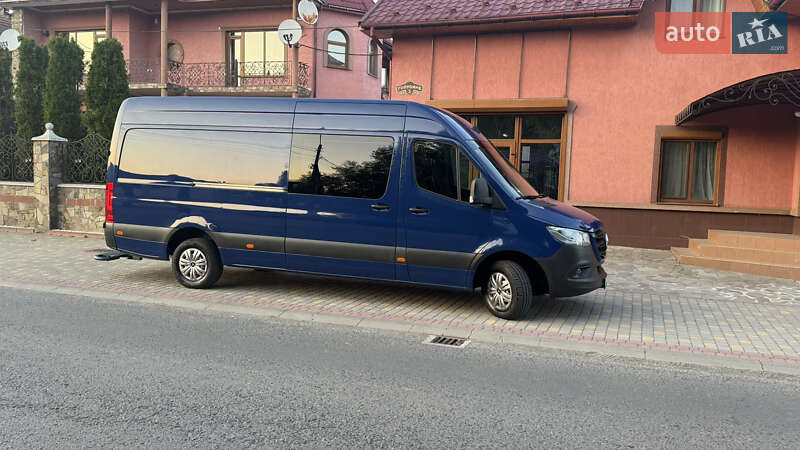 Вантажний фургон Mercedes-Benz Sprinter 2023 в Сваляві