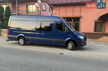 Грузовой фургон Mercedes-Benz Sprinter 2023 в 