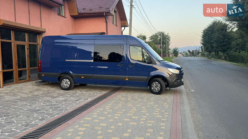 Вантажний фургон Mercedes-Benz Sprinter 2023 в Сваляві