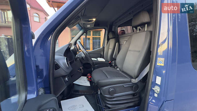Вантажний фургон Mercedes-Benz Sprinter 2023 в Сваляві