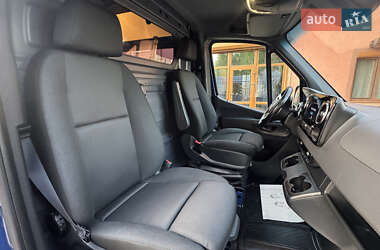 Грузовой фургон Mercedes-Benz Sprinter 2023 в 