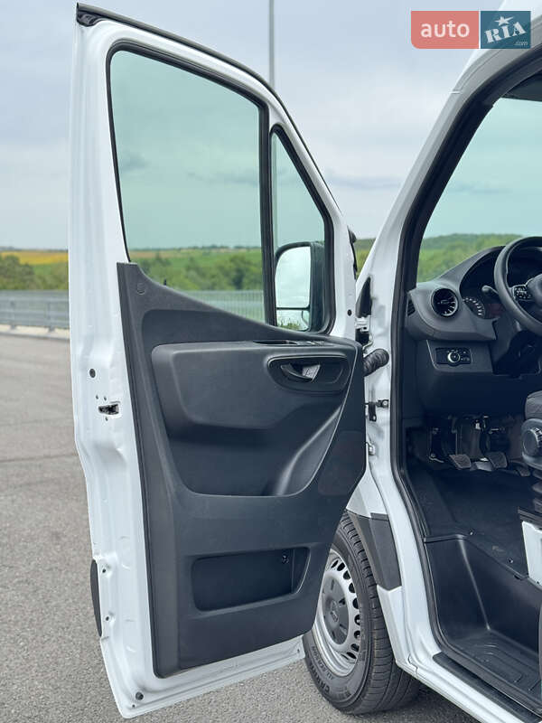 Вантажний фургон Mercedes-Benz Sprinter 2022 в Рівному