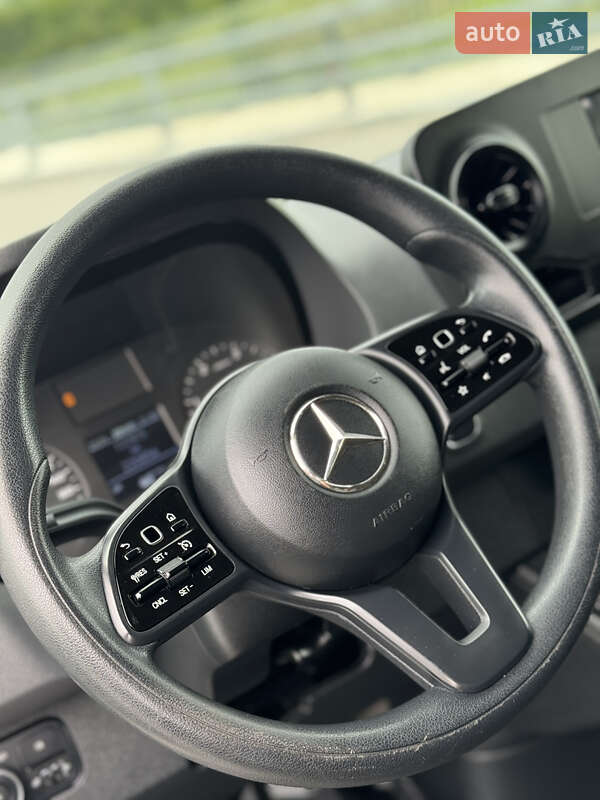 Вантажний фургон Mercedes-Benz Sprinter 2022 в Рівному