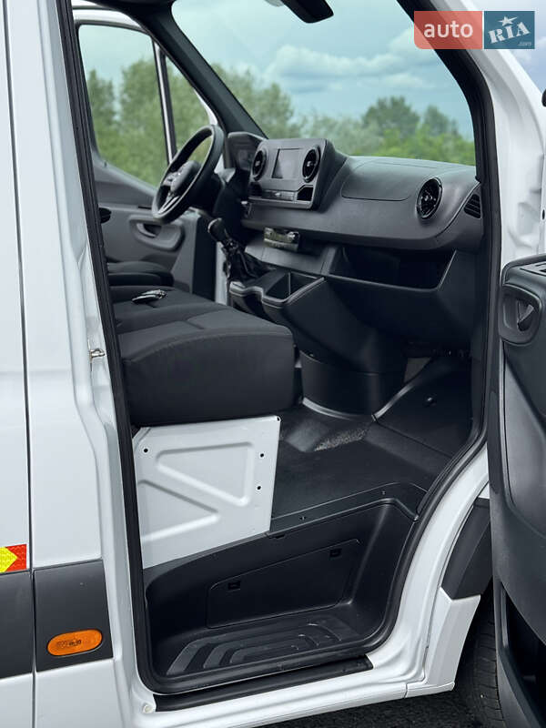 Вантажний фургон Mercedes-Benz Sprinter 2022 в Рівному