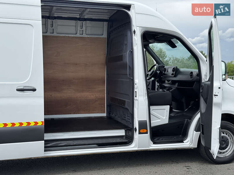 Вантажний фургон Mercedes-Benz Sprinter 2022 в Рівному