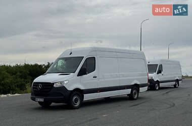 Грузовой фургон Mercedes-Benz Sprinter 2022 в 