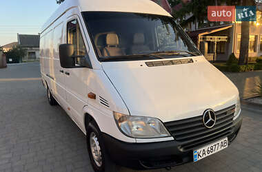 Грузовой фургон Mercedes-Benz Sprinter 2000 в Львове