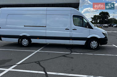 Грузовой фургон Mercedes-Benz Sprinter 2016 в 