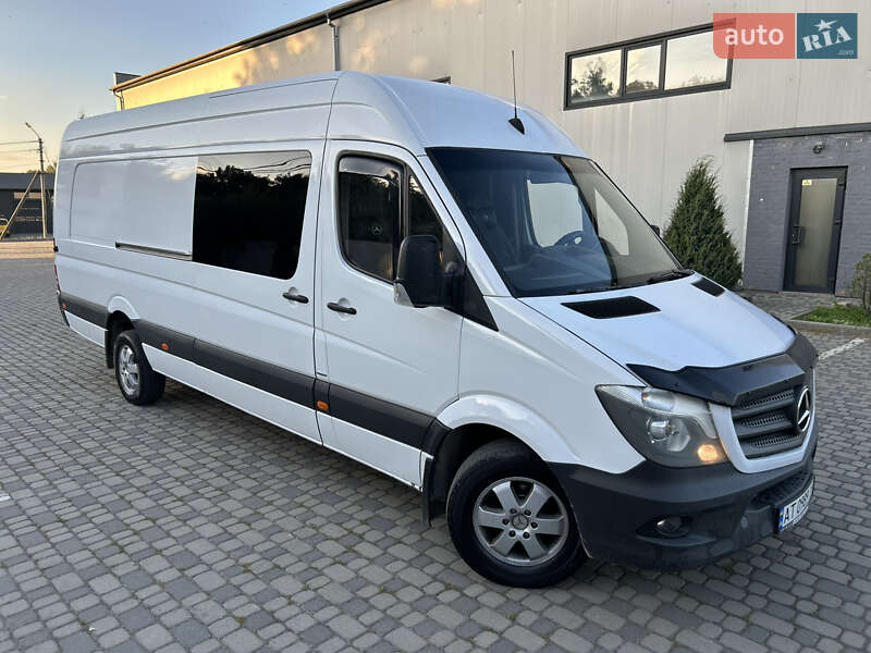 Вантажопасажирський фургон Mercedes-Benz Sprinter 2015 в Івано-Франківську