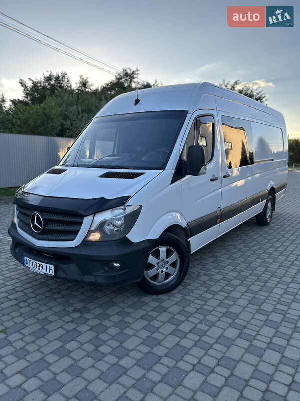 Вантажопасажирський фургон Mercedes-Benz Sprinter 2015 в Івано-Франківську