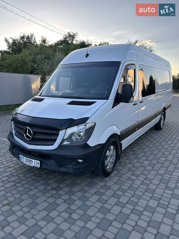 Вантажопасажирський фургон Mercedes-Benz Sprinter 2015 в Івано-Франківську