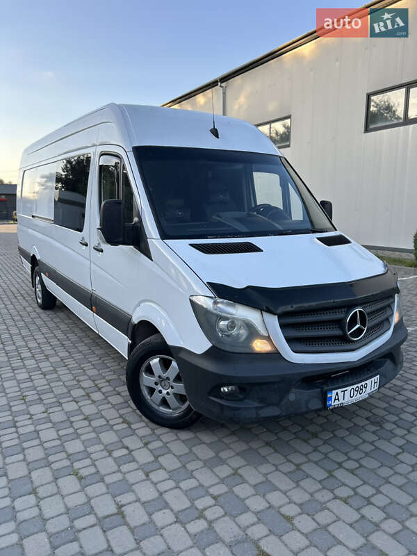 Вантажопасажирський фургон Mercedes-Benz Sprinter 2015 в Івано-Франківську