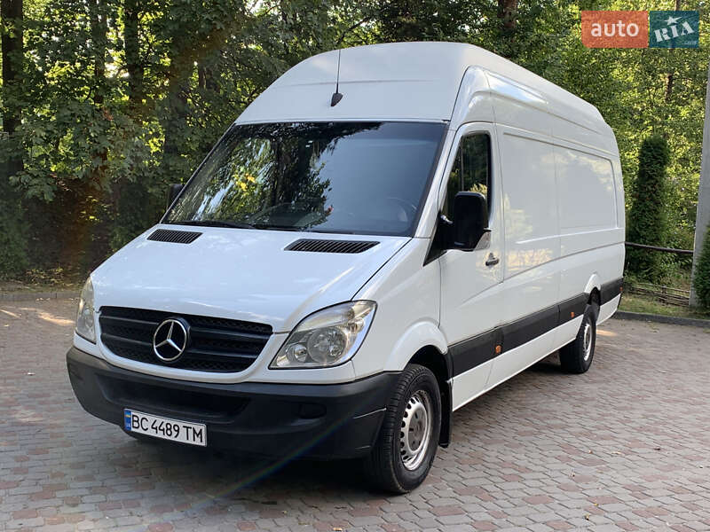 Грузовой фургон Mercedes-Benz Sprinter 2008 в Трускавце