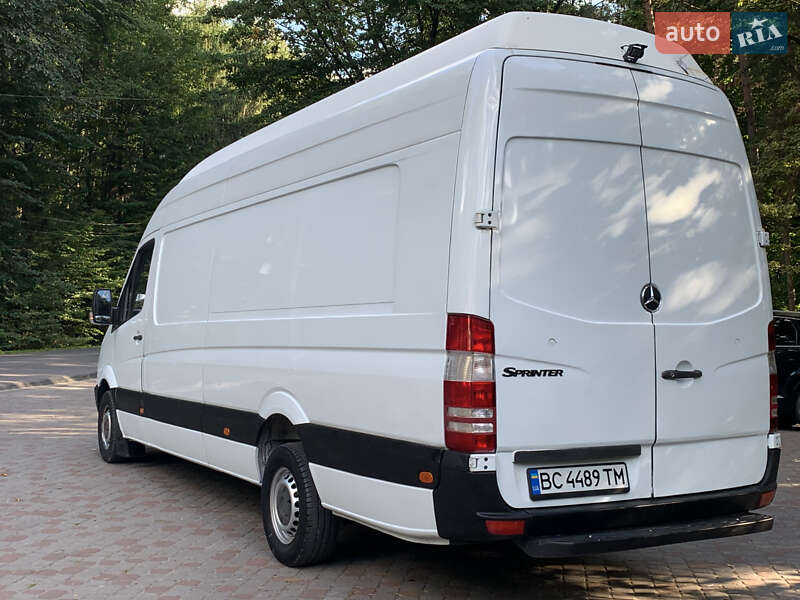 Грузовой фургон Mercedes-Benz Sprinter 2008 в Трускавце