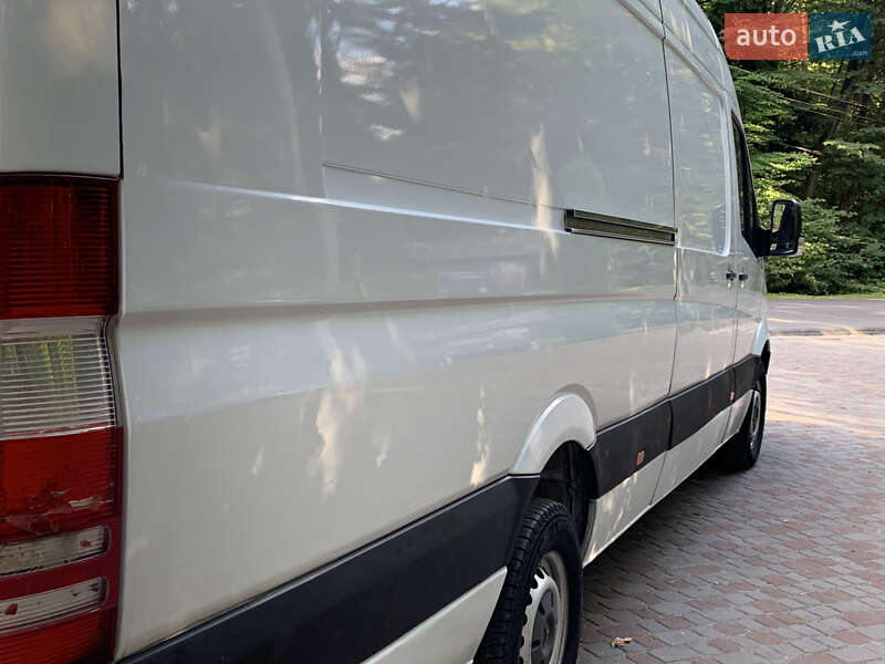 Грузовой фургон Mercedes-Benz Sprinter 2008 в Трускавце