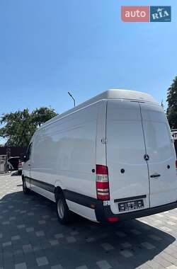 Грузовой фургон Mercedes-Benz Sprinter 2010 в 