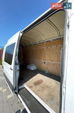 Грузовой фургон Mercedes-Benz Sprinter 2010 в 
