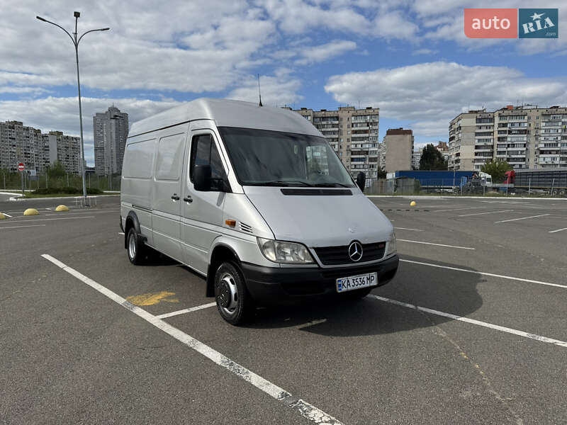Mercedes-Benz Sprinter 2004