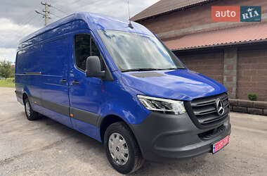 Грузовой фургон Mercedes-Benz Sprinter 2021 в 