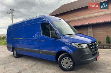 Грузовой фургон Mercedes-Benz Sprinter 2021 в 