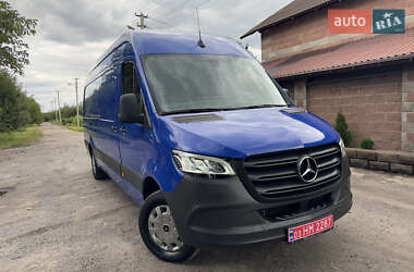 Грузовой фургон Mercedes-Benz Sprinter 2021 в 