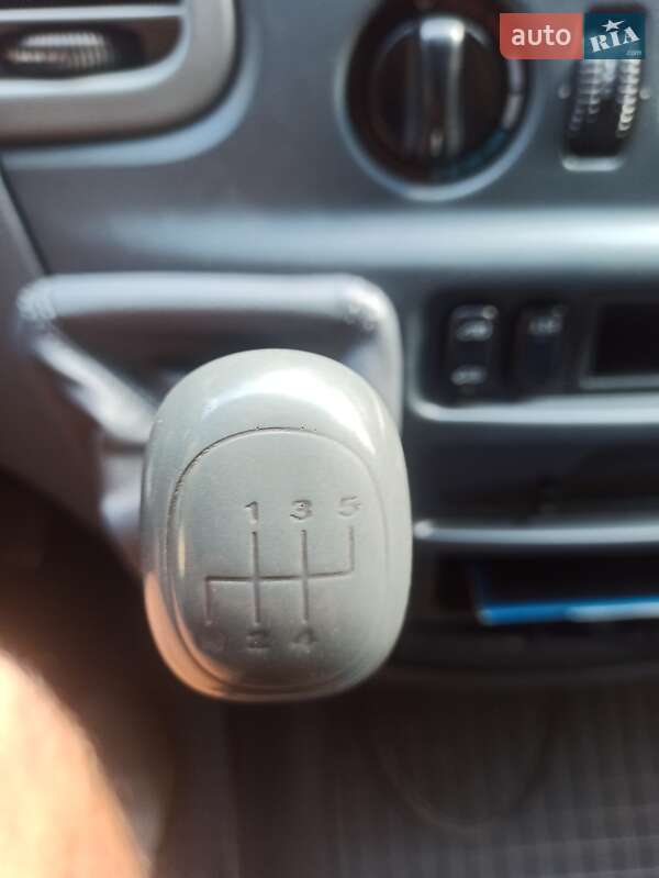 Вантажний фургон Mercedes-Benz Sprinter 2004 в Бершаді фото 24 Вантажний фургон Mercedes-Benz Sprinter 2004 в Бершаді