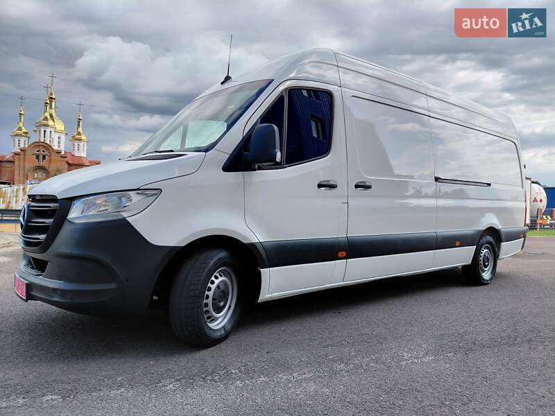 Грузовой фургон Mercedes-Benz Sprinter 2019 в 