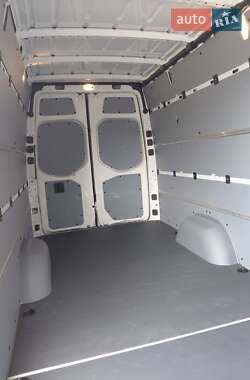 Грузовой фургон Mercedes-Benz Sprinter 2019 в 