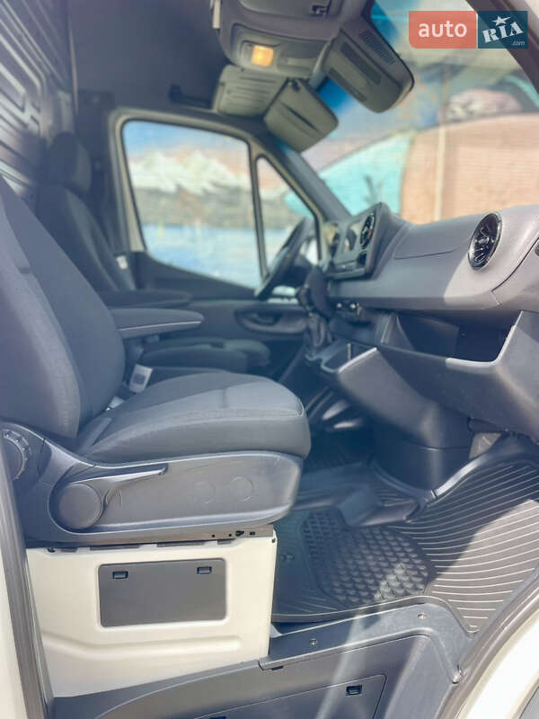 Грузовой фургон Mercedes-Benz Sprinter 2019 в Луцке