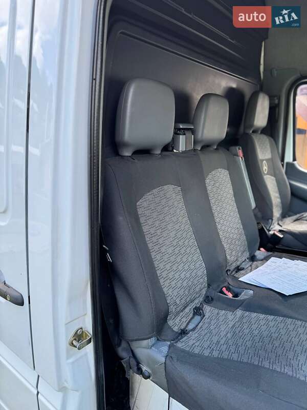 Грузовой фургон Mercedes-Benz Sprinter 2005 в Ивано-Франковске