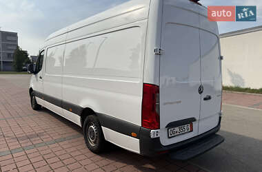 Грузовой фургон Mercedes-Benz Sprinter 2021 в 