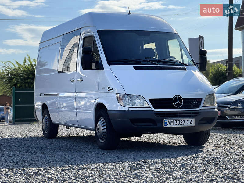 Mercedes-Benz Sprinter 2004 Mercedes-Benz Sprinter 2004