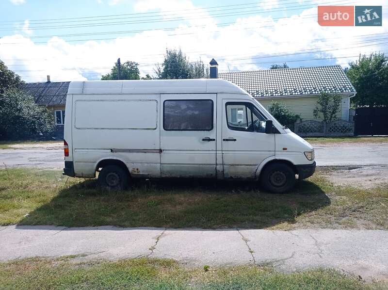 Грузовой фургон Mercedes-Benz Sprinter 1999 в Сновске