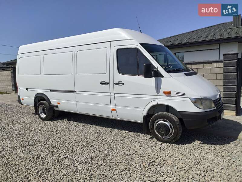 Грузовой фургон Mercedes-Benz Sprinter 2004 в Ровно
