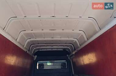 Грузовой фургон Mercedes-Benz Sprinter 2005 в 