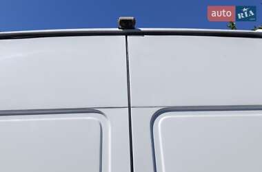 Грузовой фургон Mercedes-Benz Sprinter 2005 в 