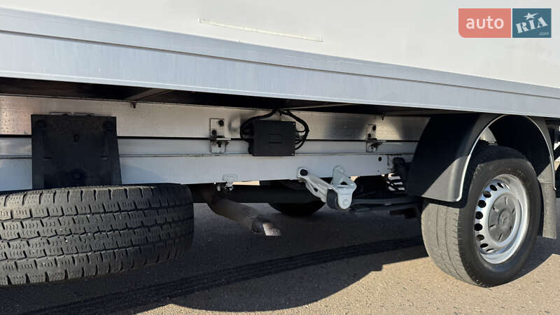 Вантажний фургон Mercedes-Benz Sprinter 2016 в Рівному