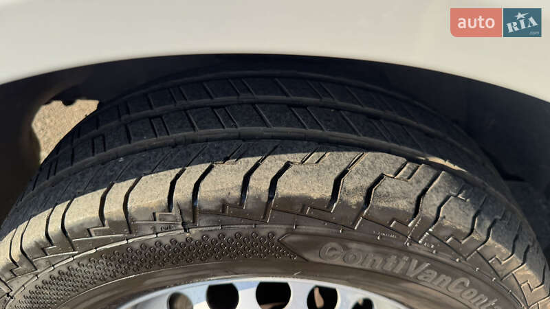 Вантажний фургон Mercedes-Benz Sprinter 2016 в Рівному