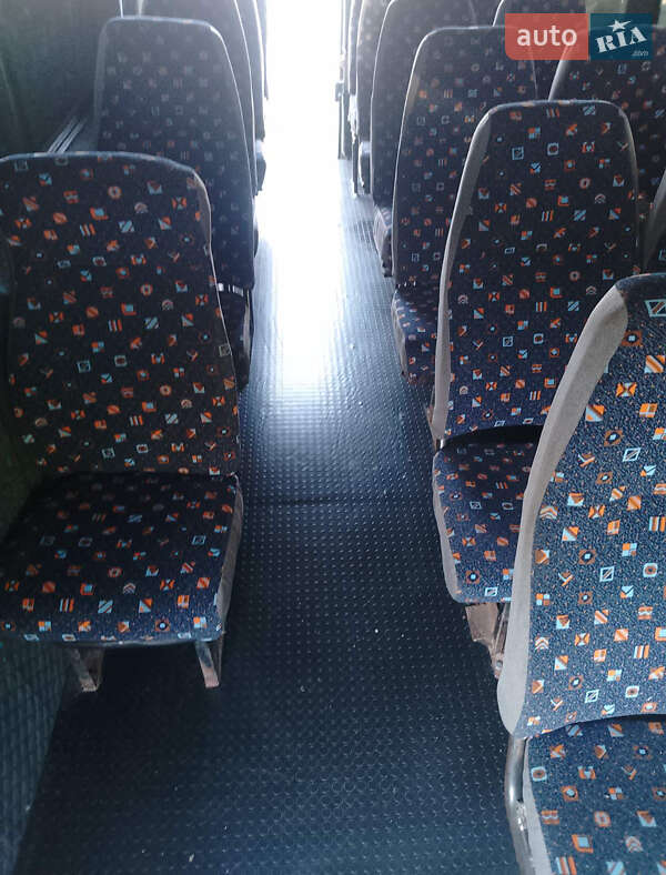 Пригородный автобус Mercedes-Benz Sprinter 2003 в Днепре