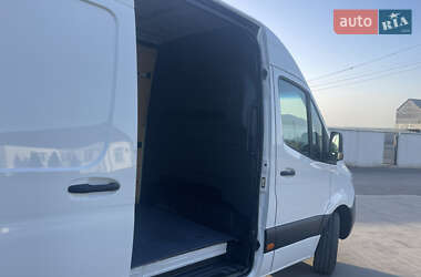 Грузовой фургон Mercedes-Benz Sprinter 2020 в 