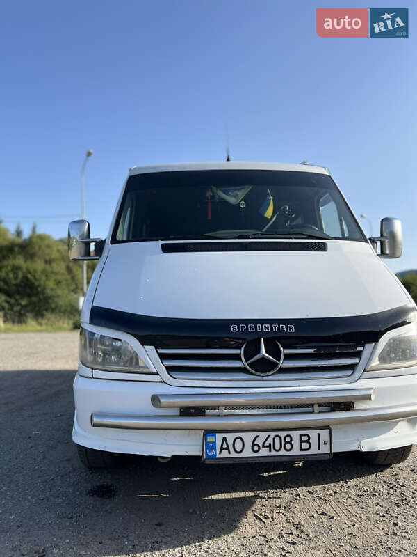Грузопассажирский фургон Mercedes-Benz Sprinter 2006 в Славском