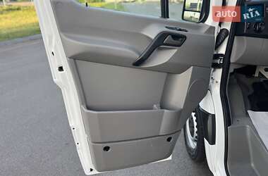 Грузовой фургон Mercedes-Benz Sprinter 2017 в 