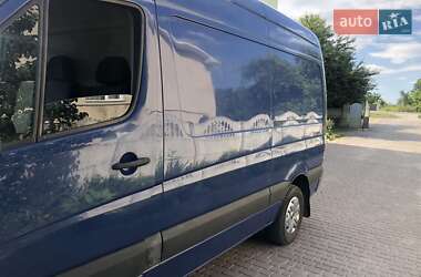 Грузовой фургон Mercedes-Benz Sprinter 2011 в 